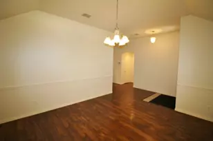 5316 Lake Garden Dr, Grand Prairie, TX 75052 - Photo 4