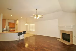 5316 Lake Garden Dr, Grand Prairie, TX 75052 - Photo 6