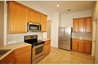 5316 Lake Garden Drive, Grand Prairie, TX 75052 - Photo 10