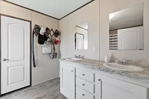 7553 Hutcheson Hill Rd, Springtown, TX 76082 - Photo 22