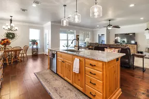 8701 Oakland Ct, Granbury, TX 76049 - Photo 10