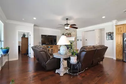 8701 Oakland Court, Granbury, TX 76049 - Photo 6