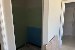 701 Broken Bow Ln, Cleburne, TX 76033 - Photo 12