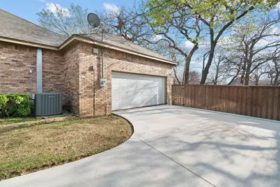 5322 Stonewood Court, Arlington, TX 76017 - Photo 8