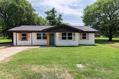 551 E Burks Street, Pilot Point, TX 76258 - Photo 2