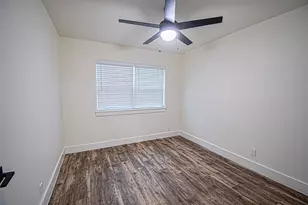 551 E Burks St, Pilot Point, TX 76258 - Photo 24