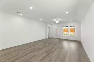 677 Tyronza Dr, Justin, TX 76247 - Photo 8