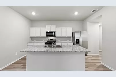 1912 Cherokee Lane, Cleburne, TX 76033 - Photo 4