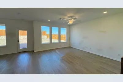 705 Tyronza Drive, Justin, TX 76247 - Photo 8