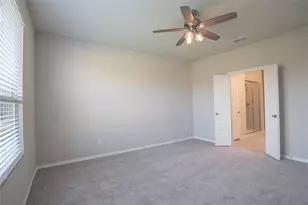 951 Hurstwood Dr, Van Alstyne, TX 75495 - Photo 14