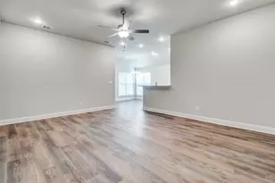 2904 Clover Dr, Sherman, TX 75092 - Photo 2