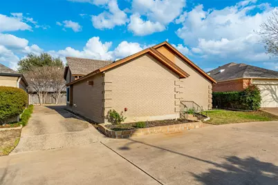 5821 Ridgerock Court, Fort Worth, TX 76132 - Photo 4