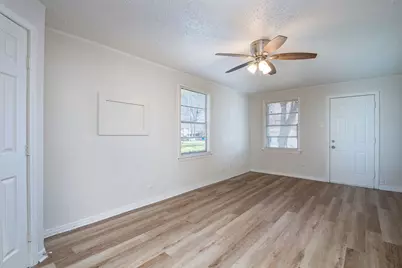 4417 Utah Avenue, Dallas, TX 75216 - Photo 2