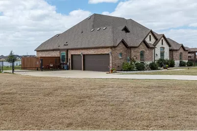 2115 Hodges Lake Drive, Rockwall, TX 75032 - Photo 2