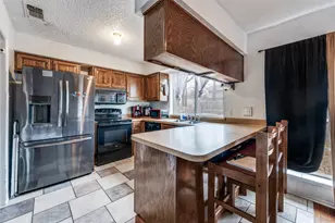 2116 Holt Rd, Arlington, TX 76006 - Photo 4