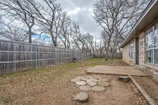 2116 Holt Rd, Arlington, TX 76006 - Photo 12