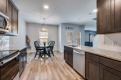 225 Ridgeland Oaks Drive, Fort Worth, TX 76120 - Photo 8