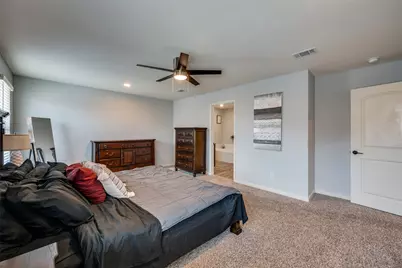 225 Ridgeland Oaks Drive, Fort Worth, TX 76120 - Photo 14