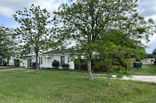 211 Sunnyside Dr, Waxahachie, TX 75165 - Photo 4