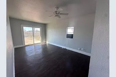 211 Sunnyside Drive, Waxahachie, TX 75165 - Photo 10