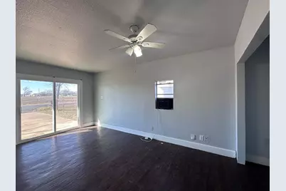 211 Sunnyside Drive, Waxahachie, TX 75165 - Photo 12