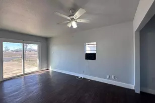 211 Sunnyside Dr, Waxahachie, TX 75165 - Photo 12