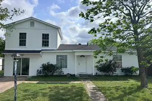 211 Sunnyside Dr, Waxahachie, TX 75165 - Photo 1