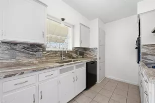 620 Edna Ct, Everman, TX 76140 - Photo 16