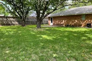123 Evelyn St, DeSoto, TX 75115 - Photo 18