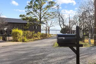 1053 Paradise Cove Rd, Pottsboro, TX 75076 - Photo 4