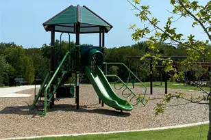 625 Hidden Cove Dr, Princeton, TX 75407 - Photo 2