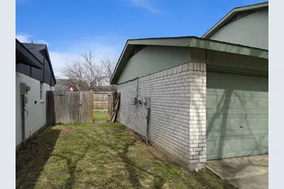 1218 Birchbrook Street, Grand Prairie, TX 75052 - Photo 2