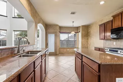 915 Fieldstone Drive, Cedar Hill, TX 75104 - Photo 8