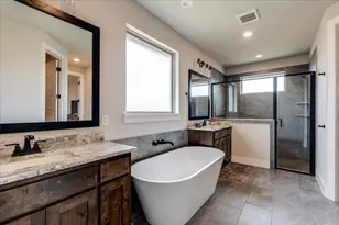 101 Grey Wolf Ct, Godley, TX 76044 - Photo 14