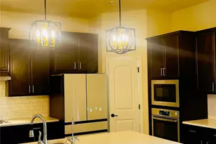 1000 Lancaster Dr, McKinney, TX 75454 - Photo 8