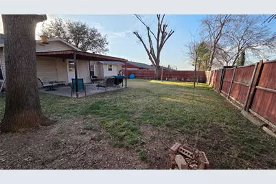 1807 Redbud Circle, Carrollton, TX 75006 - Photo 20