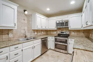 5425 Collinwood Ave, Fort Worth, TX 76107 - Photo 8