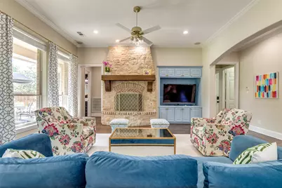 2644 Round Table Boulevard, Lewisville, TX 75056 - Photo 4