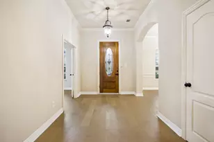 1806 E Branch Hollow Dr, Carrollton, TX 75007 - Photo 2