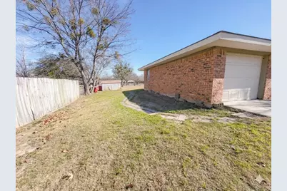 305 Sierra Vista Drive, Chico, TX 76431 - Photo 16