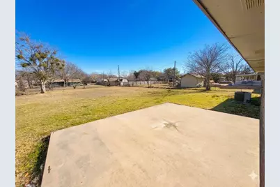 305 Sierra Vista Drive, Chico, TX 76431 - Photo 18