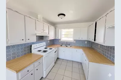 305 Sierra Vista Drive, Chico, TX 76431 - Photo 4