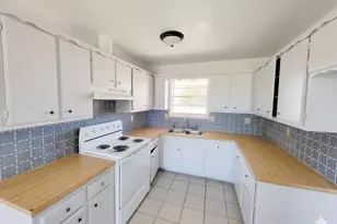 305 Sierra Vista Dr, Chico, TX 76431 - Photo 4