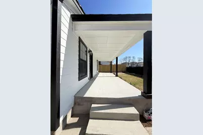 847 E Powell Avenue, Fort Worth, TX 76104 - Photo 20