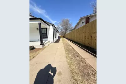 847 E Powell Avenue, Fort Worth, TX 76104 - Photo 24