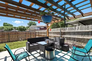 1002 Kingston Dr, Lewisville, TX 75067 - Photo 16