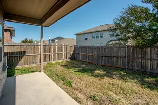 2049 Meadow View Dr, Princeton, TX 75407 - Photo 4