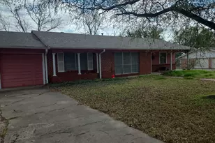 2706 Bois D'Arc St, Commerce, TX 75428 - Photo 1