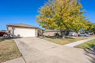 2624 Rockport Ln, Little Elm, TX 75068 - Photo 2