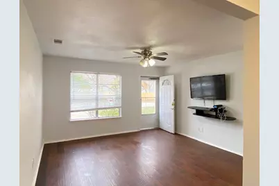 1502 N Pikeview Terrace, Arlington, TX 76011 - Photo 4